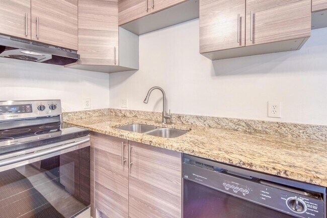 Building Photo - 809 N Federal Hwy