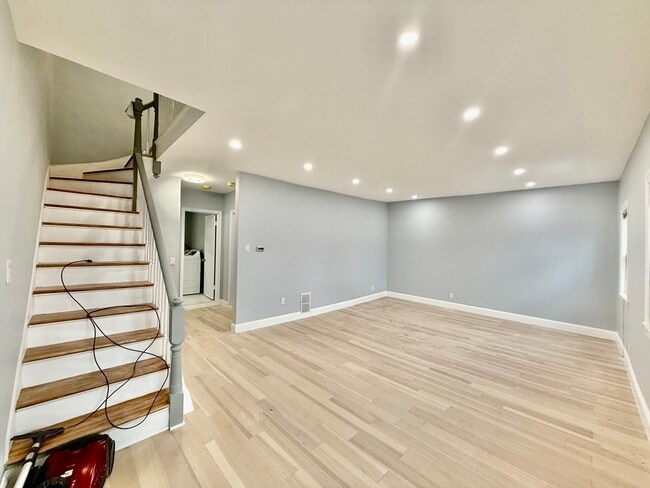 Building Photo - 15 Berwick St