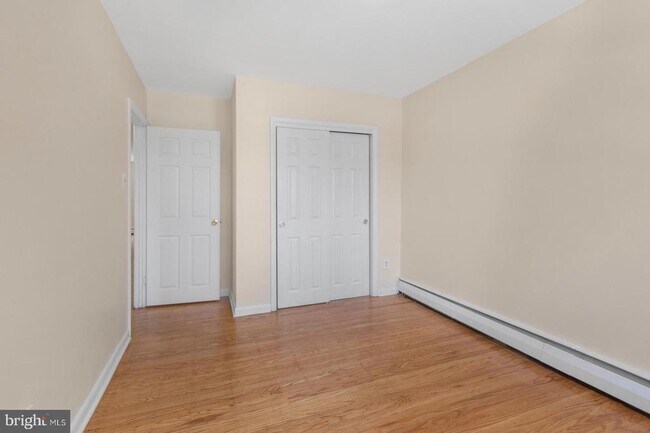 Building Photo - 5990 Henry Ave