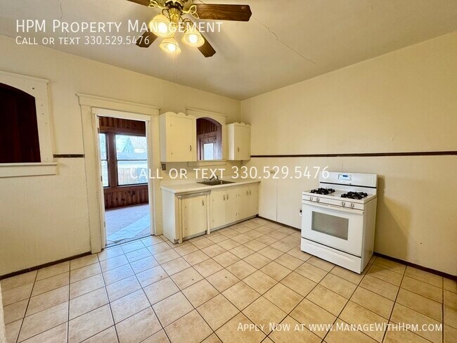 Building Photo - 1214 Tremont Ave SW