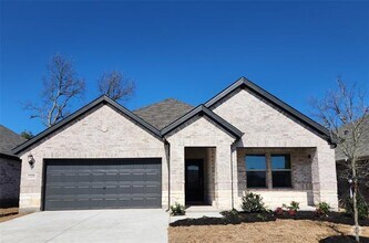 Building Photo - 3408 Kingdom Dr