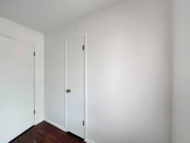 Building Photo - 1749 Cricket Hollow Dr