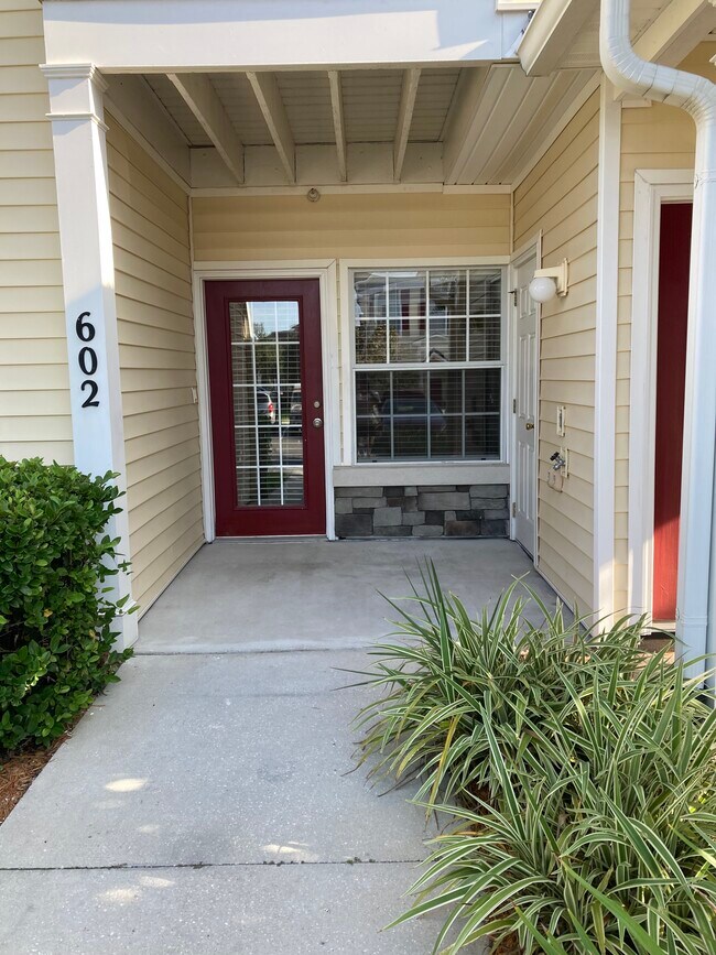 Front door/porch - 2200 Marsh Hawk Ln