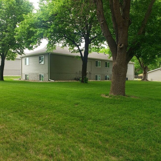 Building Photo - 1522 Cedar St