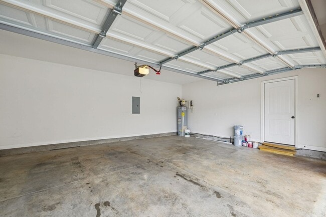 Building Photo - 2912 Butterfly Bend