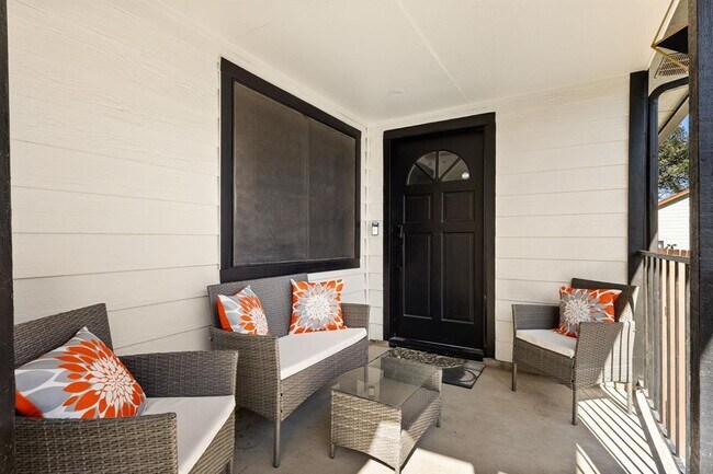 Building Photo - 5400 Alexis Cove