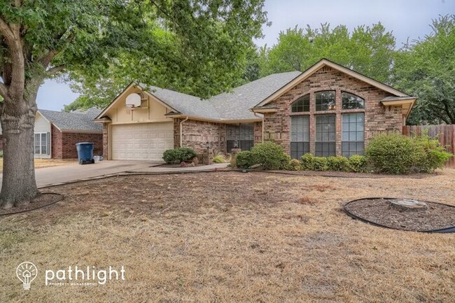 Primary Photo - 4948 Wolf Creek Trail, Flower Mound, TX, 7...