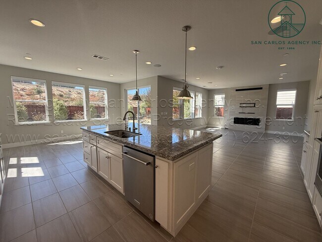 Building Photo - 266 Sandy Gulch Dr