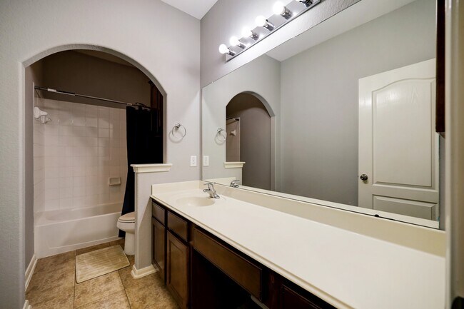 Building Photo - 6631 Larocke Trail