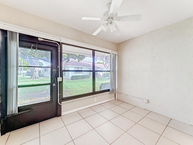 Building Photo - 9780 Pecan Tree Dr