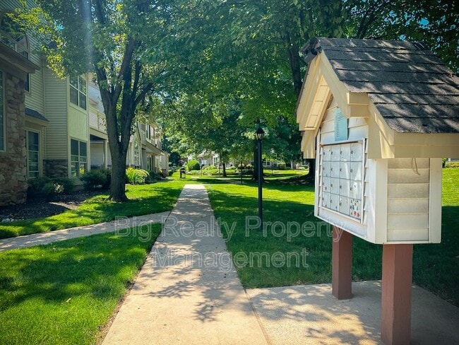 Building Photo - 1116 Foxmeadow Dr