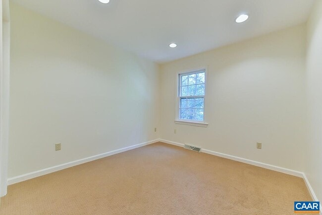 Building Photo - 1012 Wildmere Pl