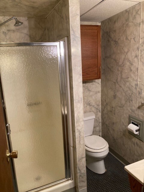 Basement bath - 5887 Granby Hill Dr