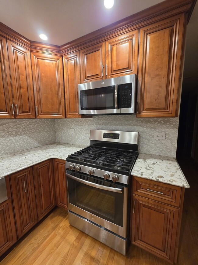 Building Photo - 7913 Nordica Ave