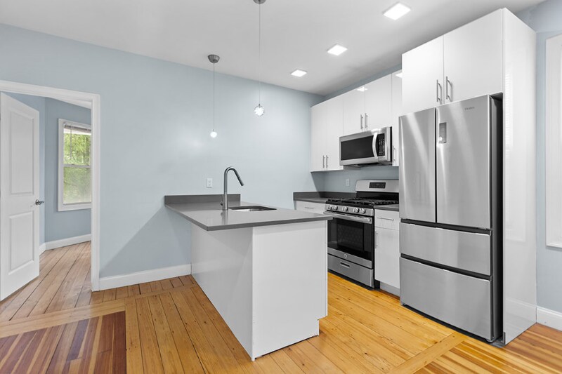 Building Photo - 18 Trenton St