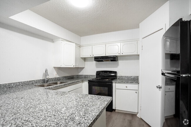 Interior Photo - Leonora Square- All Bills Paid