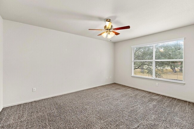 Building Photo - 2410 Great Oaks Dr