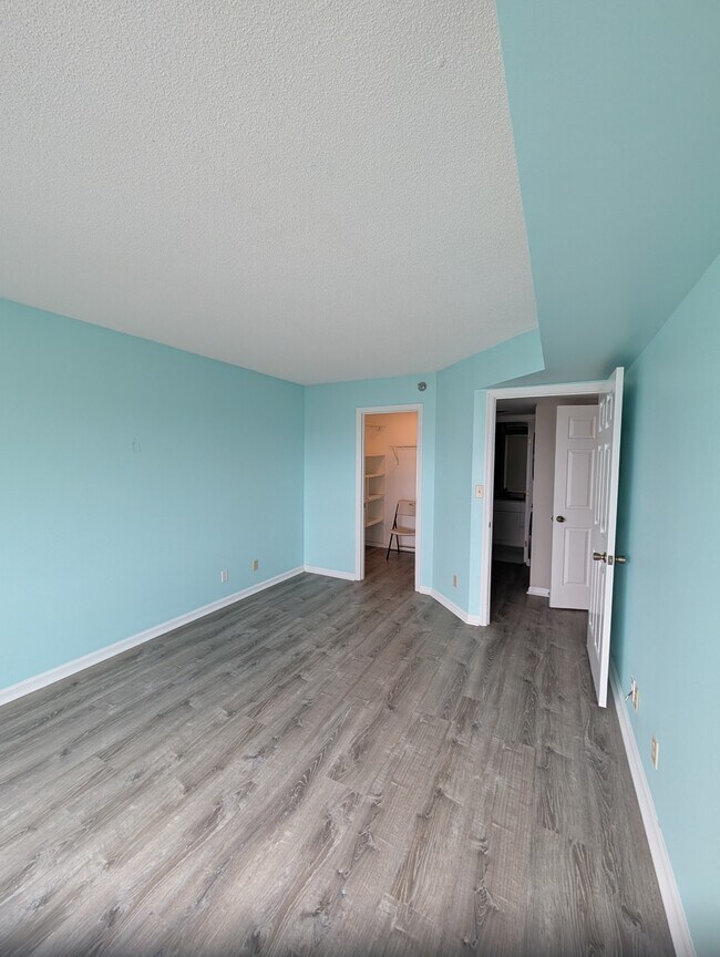 Building Photo - 7505 River Rd