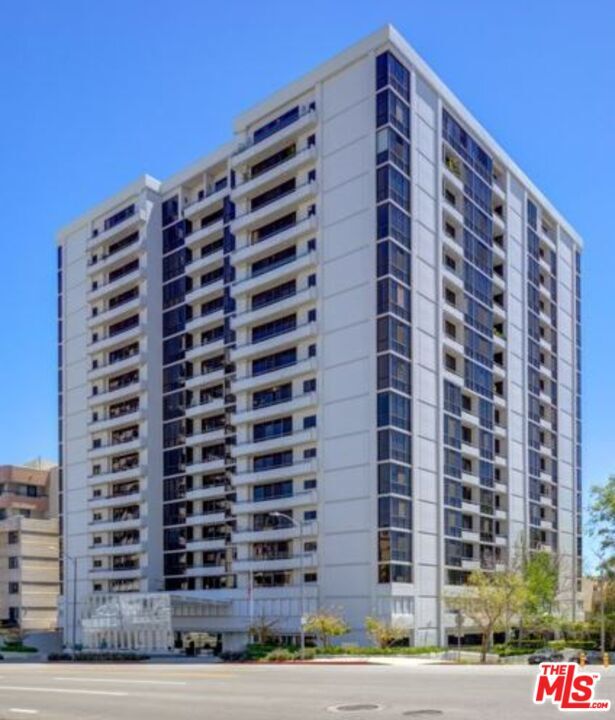 Building Photo - 10660 Wilshire Blvd