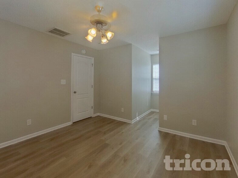 Building Photo - 929 Corvus Ct