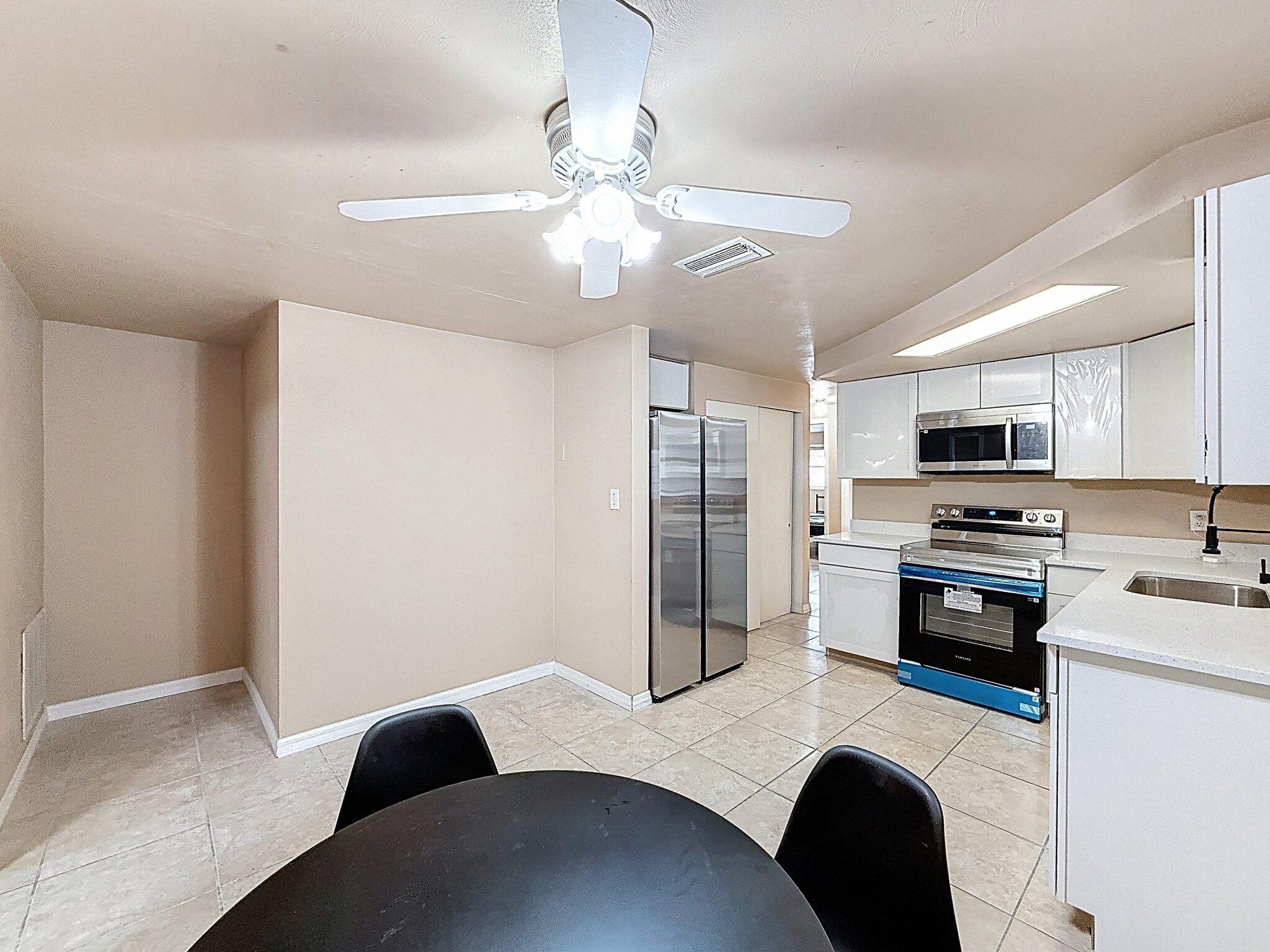 Building Photo - 3632 Brompton Dr