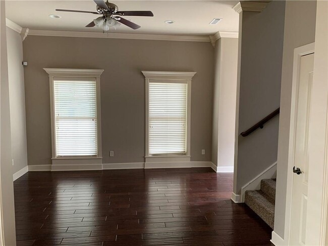 Building Photo - 3709 W Cherokee Rd