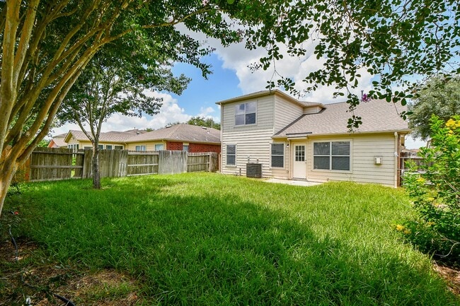 Building Photo - 19915 Juniper Berry Dr