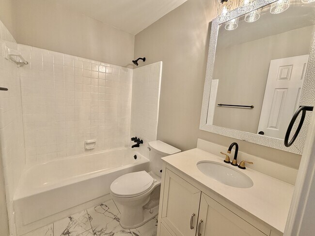 Building Photo - 5958 Scottsdale Dr