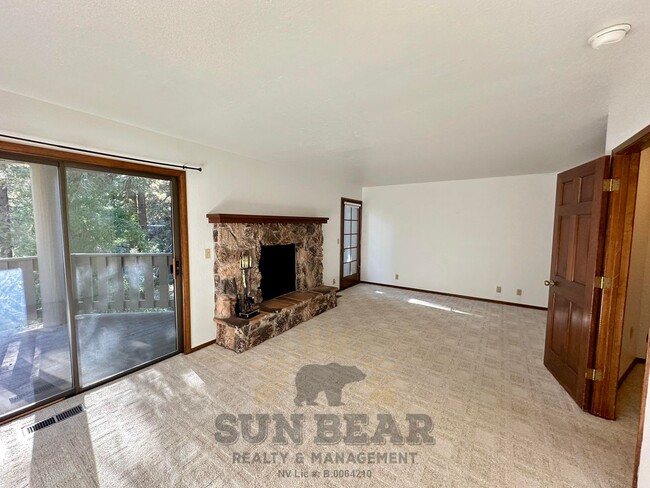 Building Photo - Cozy 2 bedroom on the creek w 1 Car Garage!