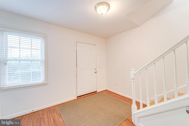 Building Photo - 4656 Kirkland Pl