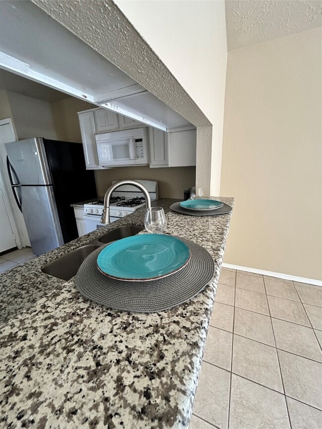 Building Photo - 2443 Autumn Springs Ln