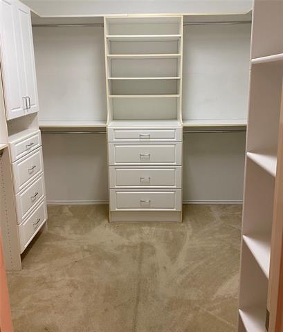 Building Photo - 207 Colonial Ln