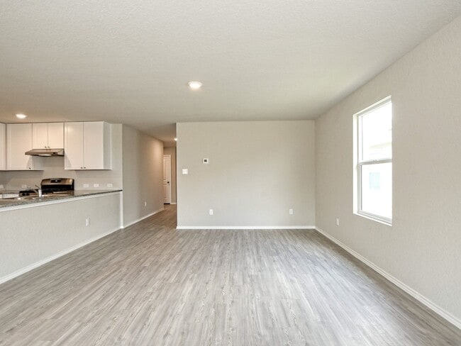 Building Photo - 4 BR /2 BA - 1667 SF Home in Hidden Trails...