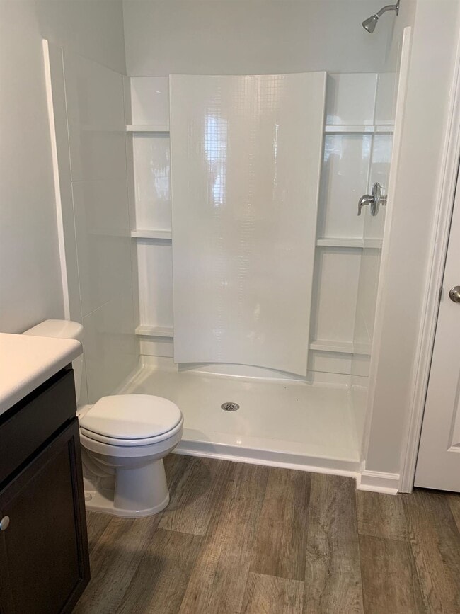 Building Photo - 235 Spencer Cir