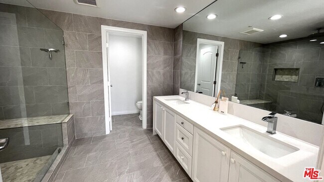 Building Photo - 11099 Ophir Dr