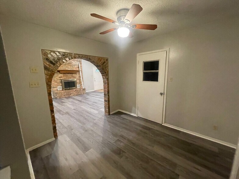 Building Photo - 3817 Titan Trl