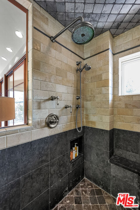 Building Photo - 4557 Saltillo St