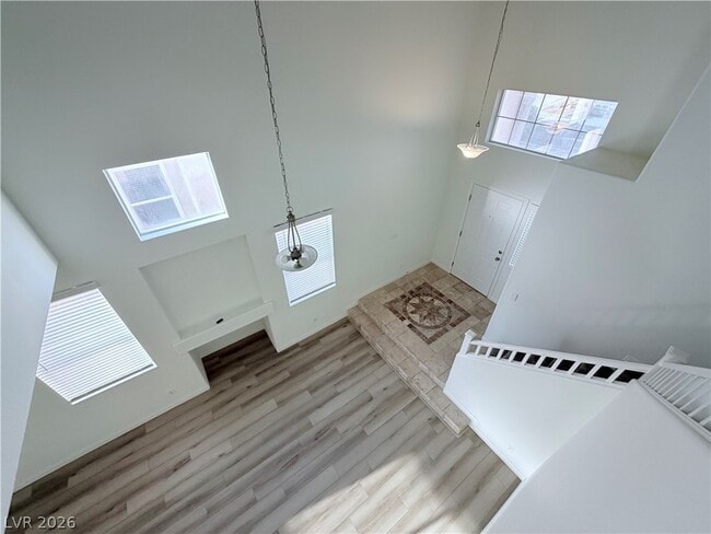 Building Photo - 9584 Withering Pine St