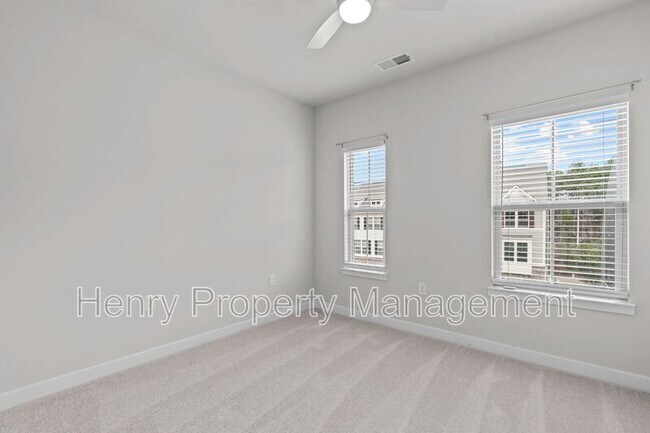 Building Photo - 1329 Channing Park Cir