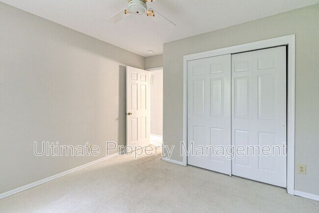 Building Photo - 819 Seabury Ct