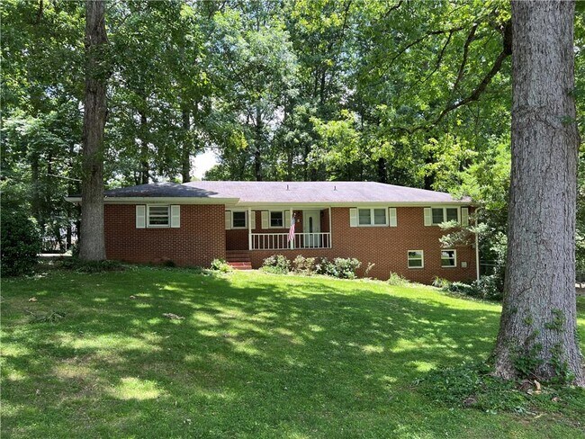 Primary Photo - 3170 Douglas Ln