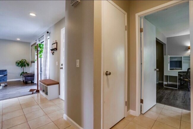 Building Photo - 2306 Altisma Way