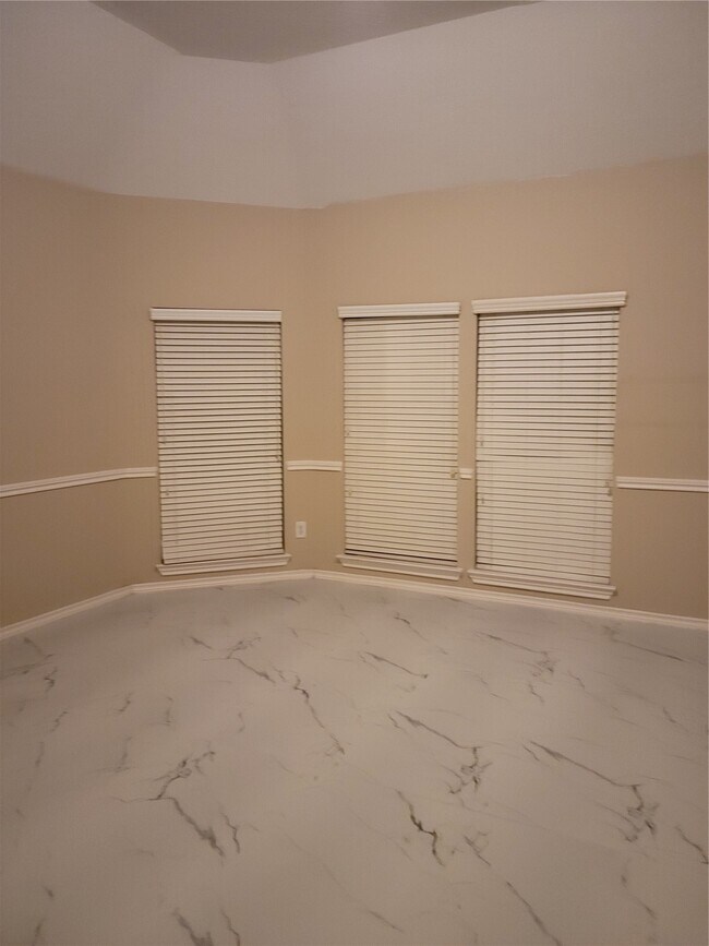 Building Photo - 11134 Sheldon Bend Dr