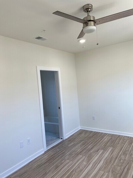 Building Photo - 3406 Conrad St