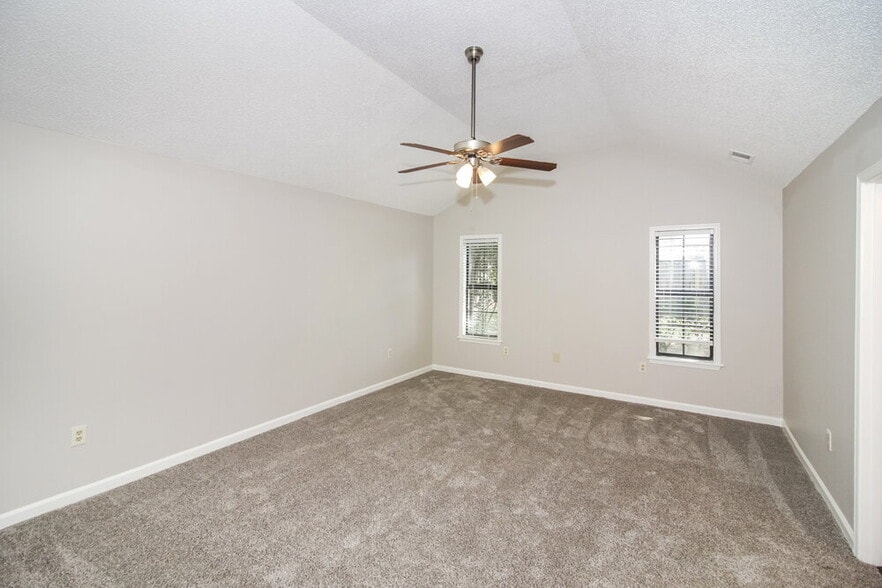 Building Photo - 7352 Alexander Rd