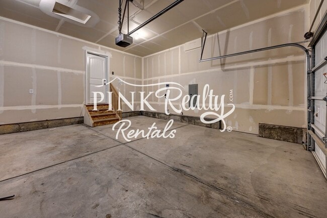 Building Photo - 10832 Yuba Dr