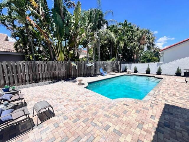 Building Photo - 10357 Buena Ventura Dr