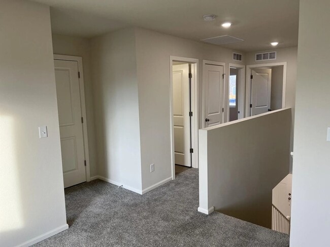 Building Photo - Enormous Two-Story Home- Available January 9th