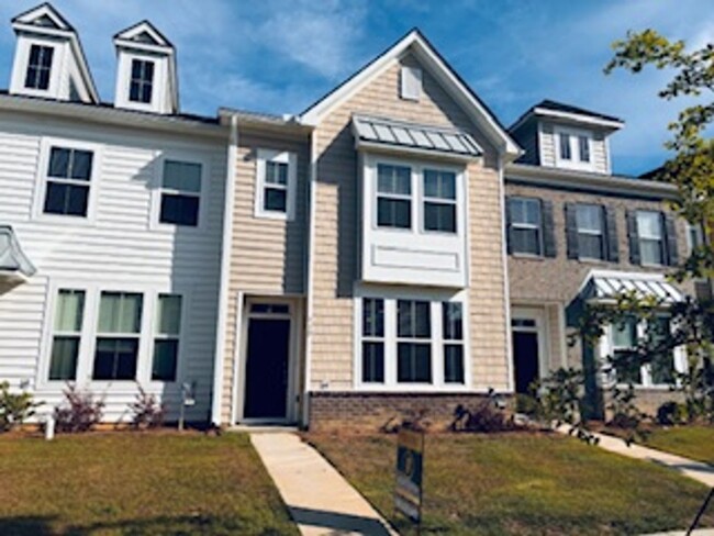 Primary Photo - New 3 Bed/ 2.5 Bath Townhome Off Central A...