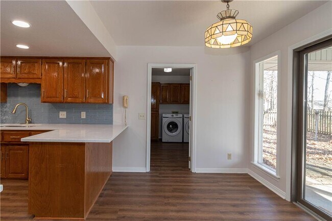 Building Photo - 1 Sandon Ln